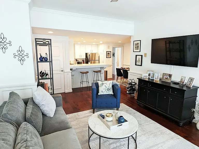 2410 Albatross St #6 — Photo 15