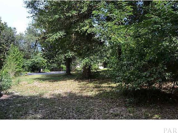 3rd image of 4800 Peacock Dr
