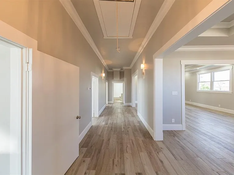 4307 Avenue Q — Photo 34