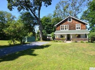 6 Virginia Ave, Huntington, NY 11743