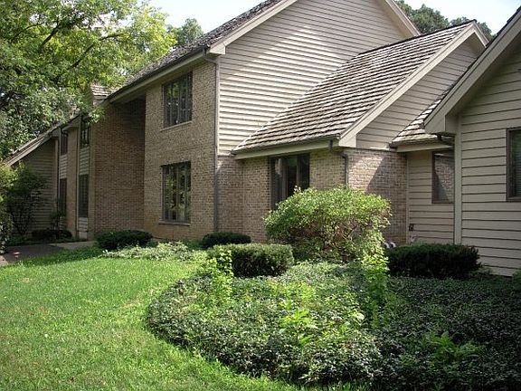 2nd image of 11N225 Weldwood Dr
