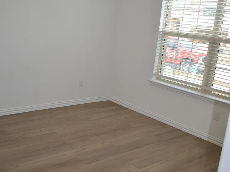 7924 Lindheimer Ln — Photo 14