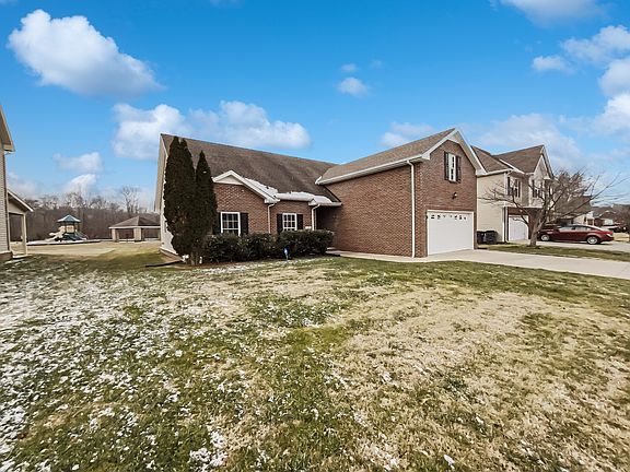 3rd image of 712 Richards Dr