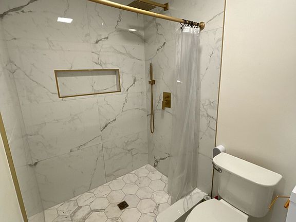 2nd image of 4208 Laurenwood Dr