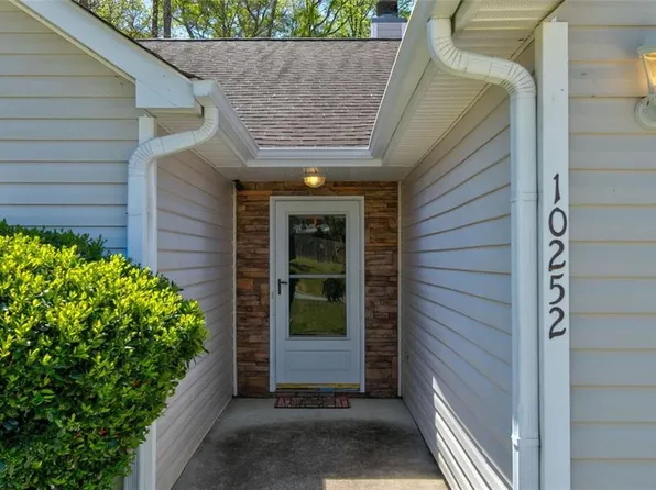 10252 Commons Xing, Jonesboro, GA 30238