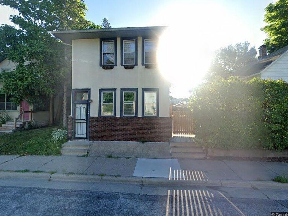 1st image of 647 Monroe St NE Unit 1