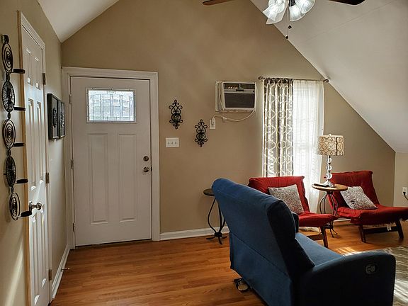 4th image of 5 Geraldine Ct