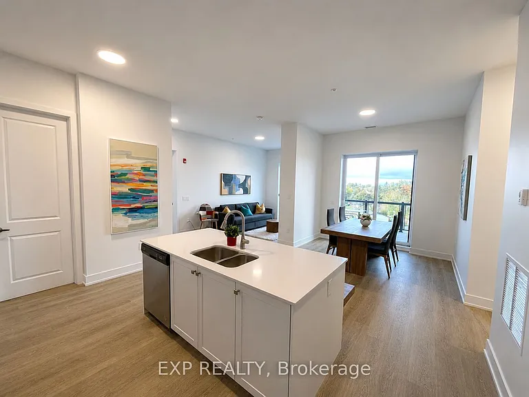 19 West St N #Penthouse 2 — Photo 5