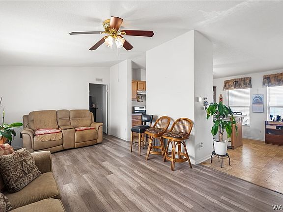 2nd image of 1745 Lynn Drive