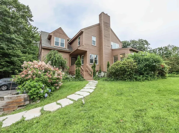 18 Ledgewood Drive #B, Goffstown, NH 03045