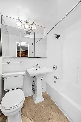 Rented by REAL New York | media 9