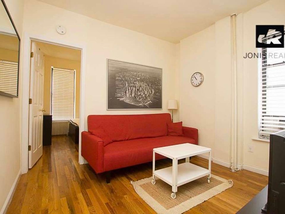 2nd image of 171 Thompson St APT 20