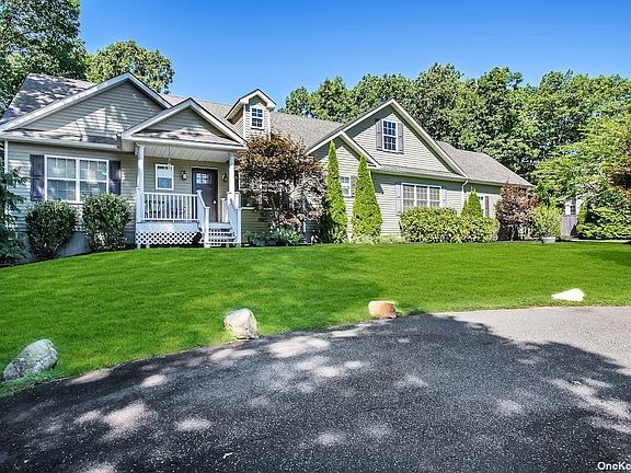 2nd image of 22 John Adams Ln