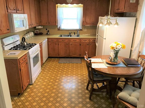 5th image of 265 Lynview Dr