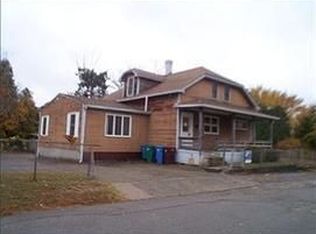 17 All Saints St, Woonsocket, RI 02895