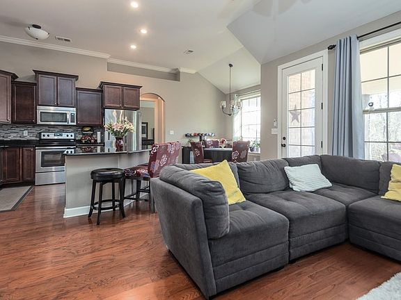 2nd image of 2244 Pendrell Ln