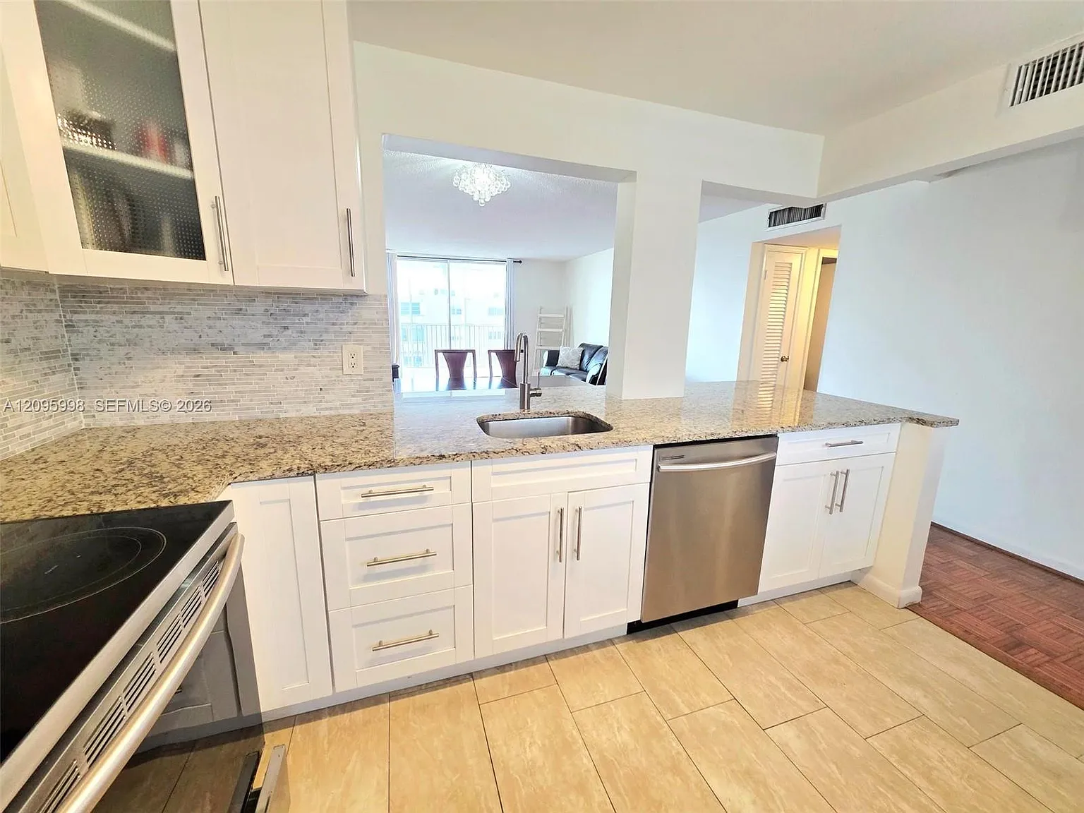 Meadowbrook Towers Condo — Photo 4