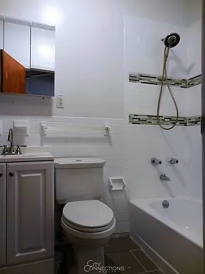 Rented by City Connections Realty | media 34