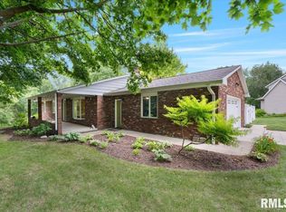 240 Sunrise Ln, Geneseo, IL 61254
