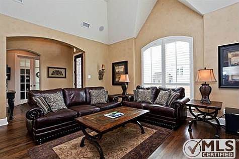 4th image of 516 King Galloway Dr