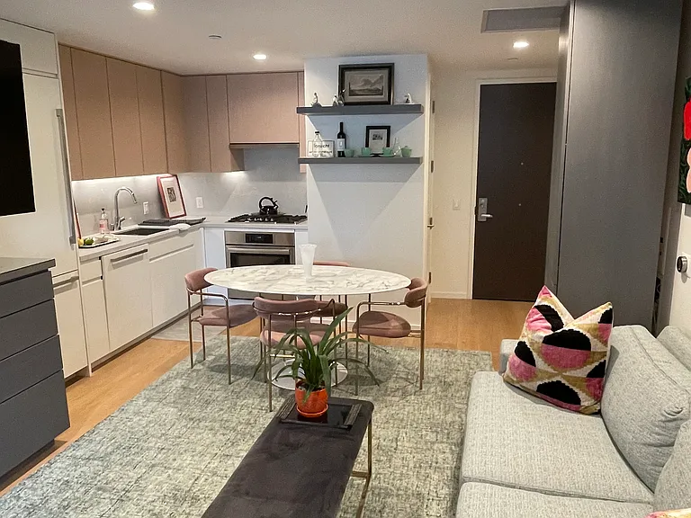 877 Francisco St #1115 — Photo 6