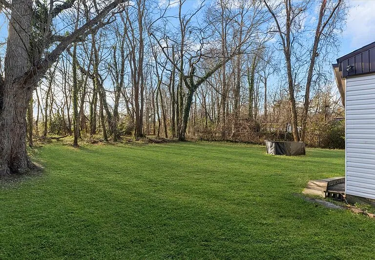 28 Crescent Dr — Photo 4