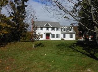 45 Pomeroy Meadow Rd, Southampton, MA 01073