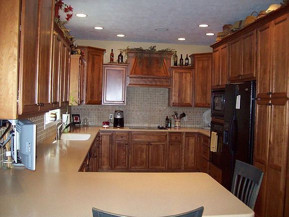 4th image of 956 Emerald Pines Dr