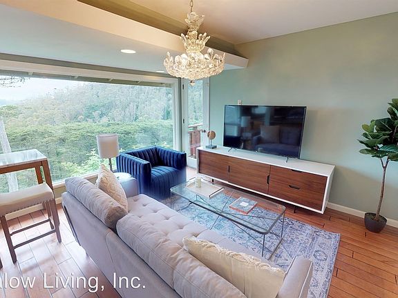 3rd image of 105 Robinhood Dr