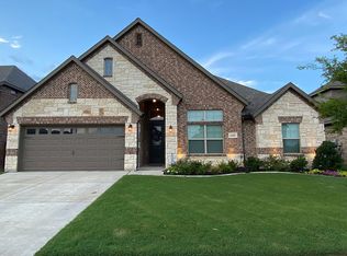 325 Strait Ln, Waxahachie, TX 75165