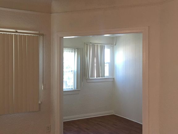 2nd image of 720 1/2 N Jackson St