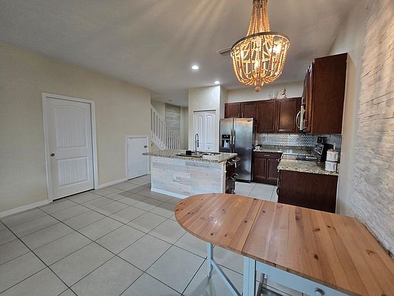 5th image of 3340 NW 10th Avenue