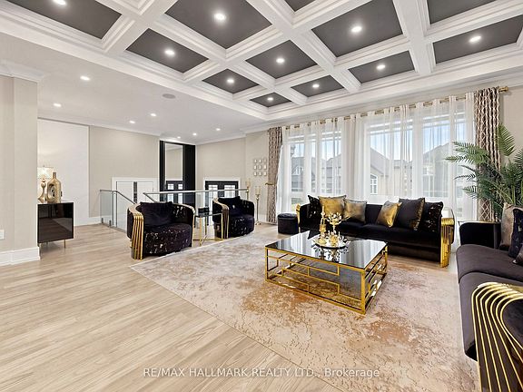 5th image of 901 Wingarden Cres