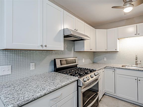 5th image of 5706 Clearwater Ave