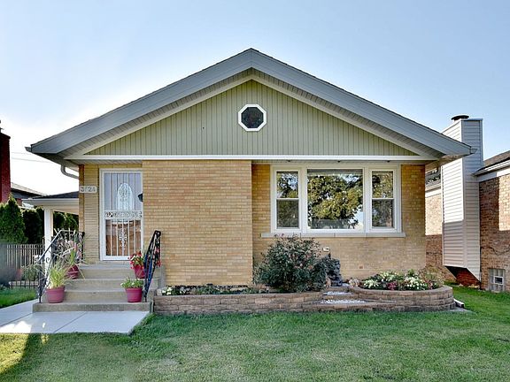 4th image of 3524 Louis St