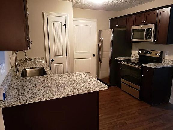 2nd image of 632 Vista Dr