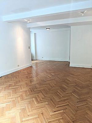 4th image of 44 E 67th St APT 4D