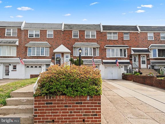 2nd image of 3327 Kayford Cir