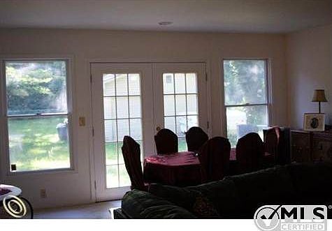 Living room2.JPG