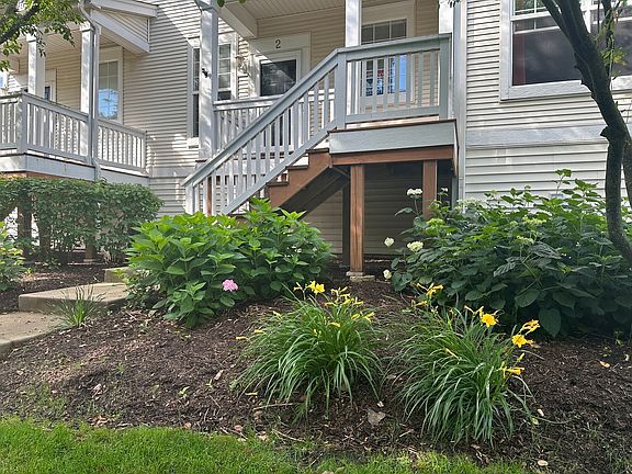 2nd image of 1484 Cambria Dr #211-2