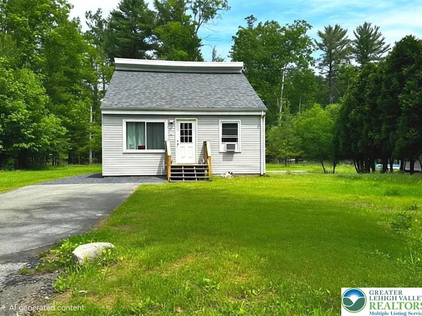 3084 Pleasant View Dr, Kunkletown, PA 18058