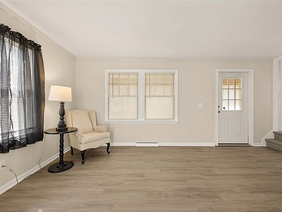 5th image of 34 Carlisle St