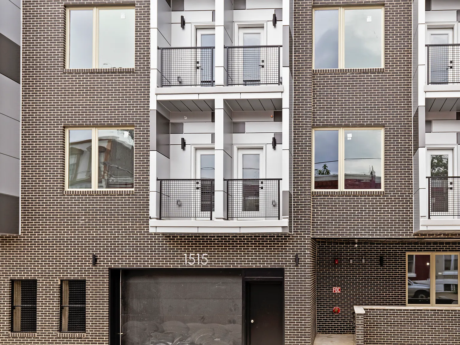 2 bed, $1,600 — Photo 2