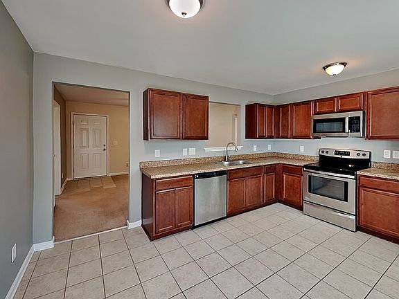 5th image of 1610 Hudson Graham Ln