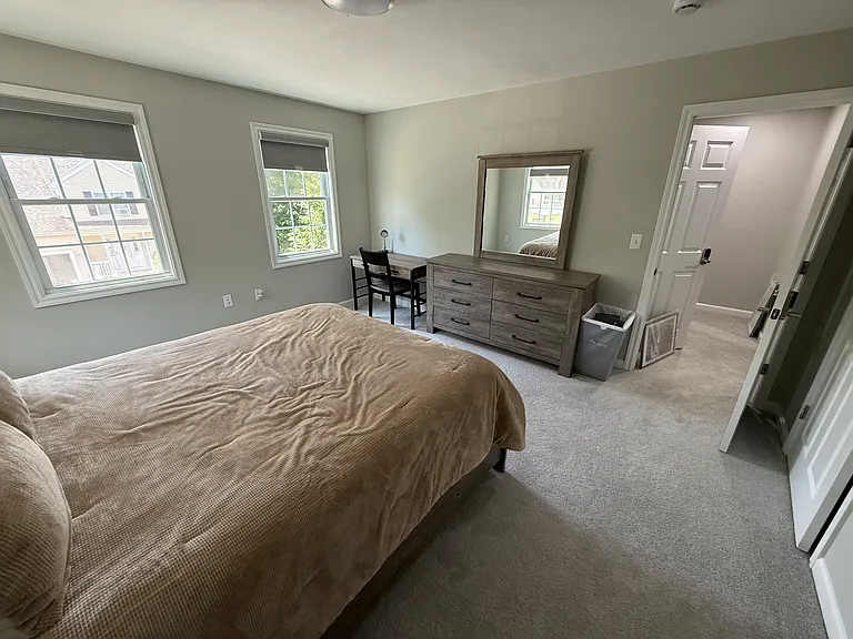 24 Willow St — Photo 4