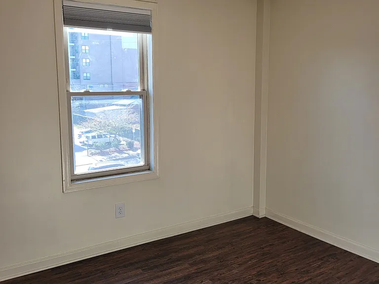 1810 State St #303 — Photo 8