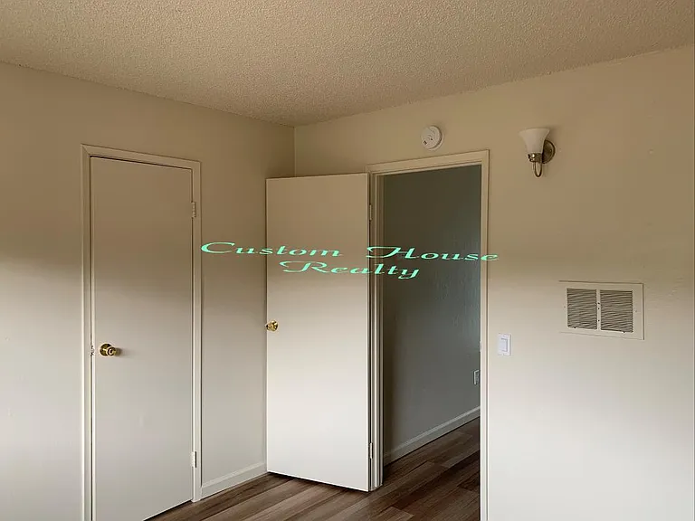 276 Carmel Ave #D — Photo 11