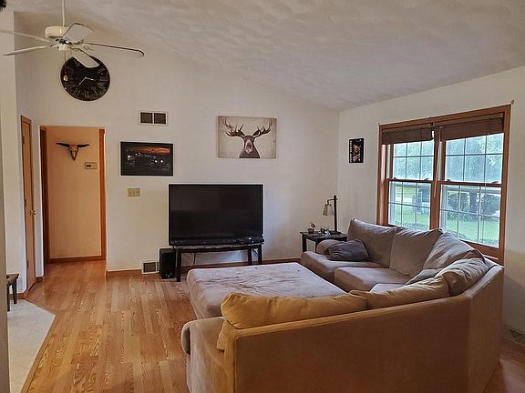 2nd image of 107 Sherwood Dr