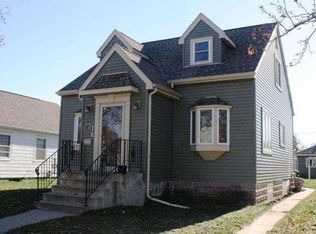 2136 Jackson St, La Crosse, WI 54601