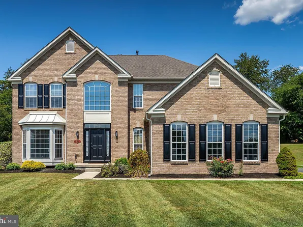 207 Dillons Ln, Mullica Hill, NJ 08062